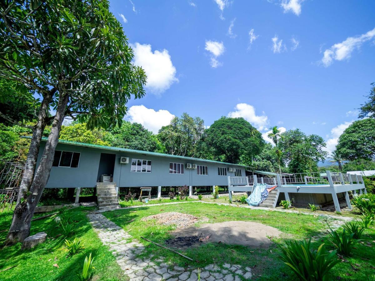 Benarat Lodge Mulu Exterior photo