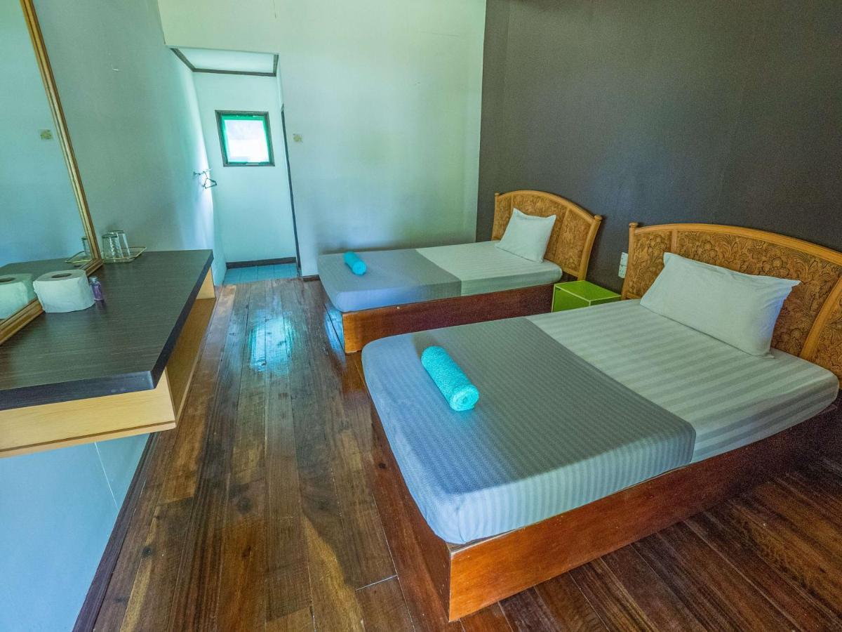 Benarat Lodge Mulu Exterior photo