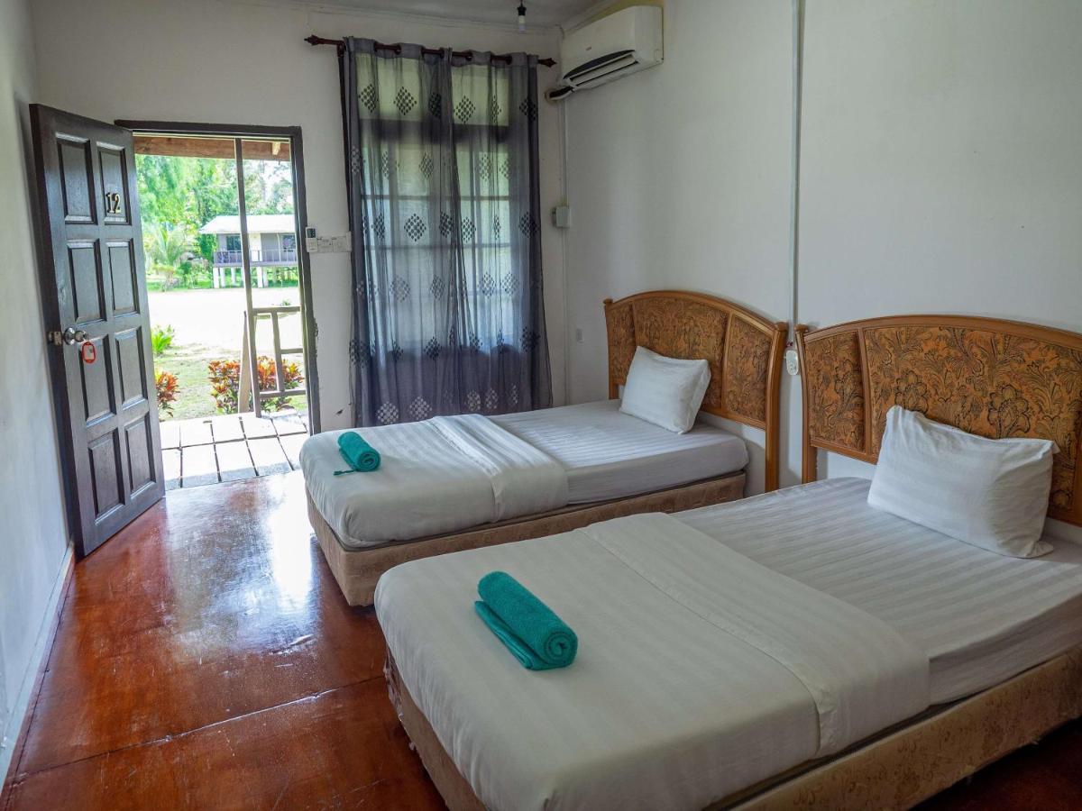 Benarat Lodge Mulu Exterior photo